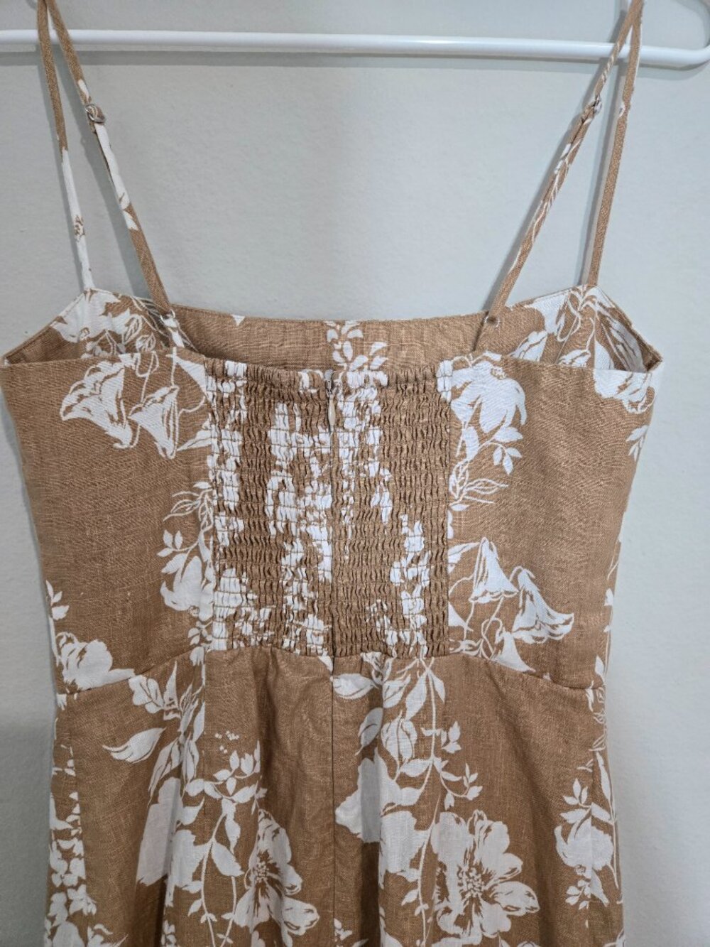 Reformation Frankie Linen Midi Dress size 6 Dune Floral Beige - Picture 5 of 17
